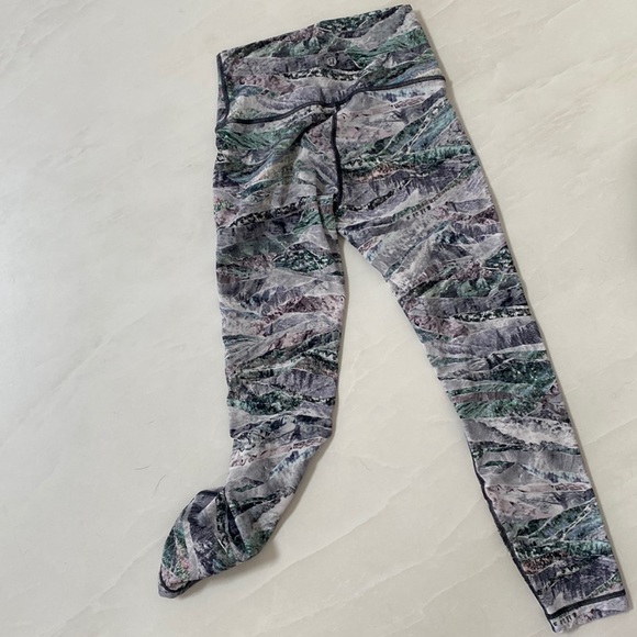 lululemon athletica Pants - Lululemon leggings, patterned